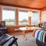 Three-bedroom In Prázdninový dům