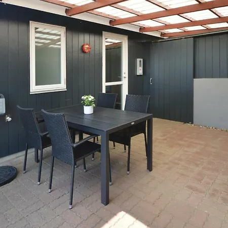 Vakantiehuis Three-bedroom In Blåvand
