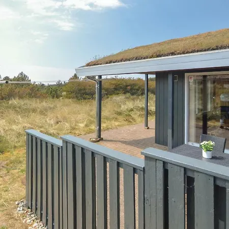 Three-bedroom In Vakantiehuis *